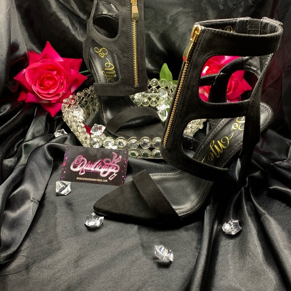 Divaliciouss Shoetique - Picture 3 of 13